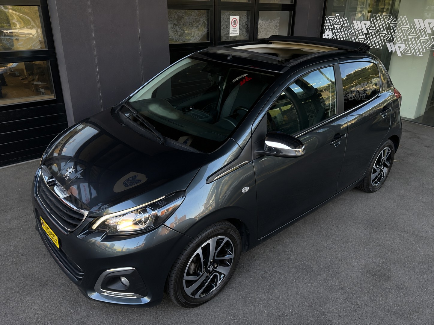 PEUGEOT 108 1.0 VTi Allure Top ETG-showroom-element-3