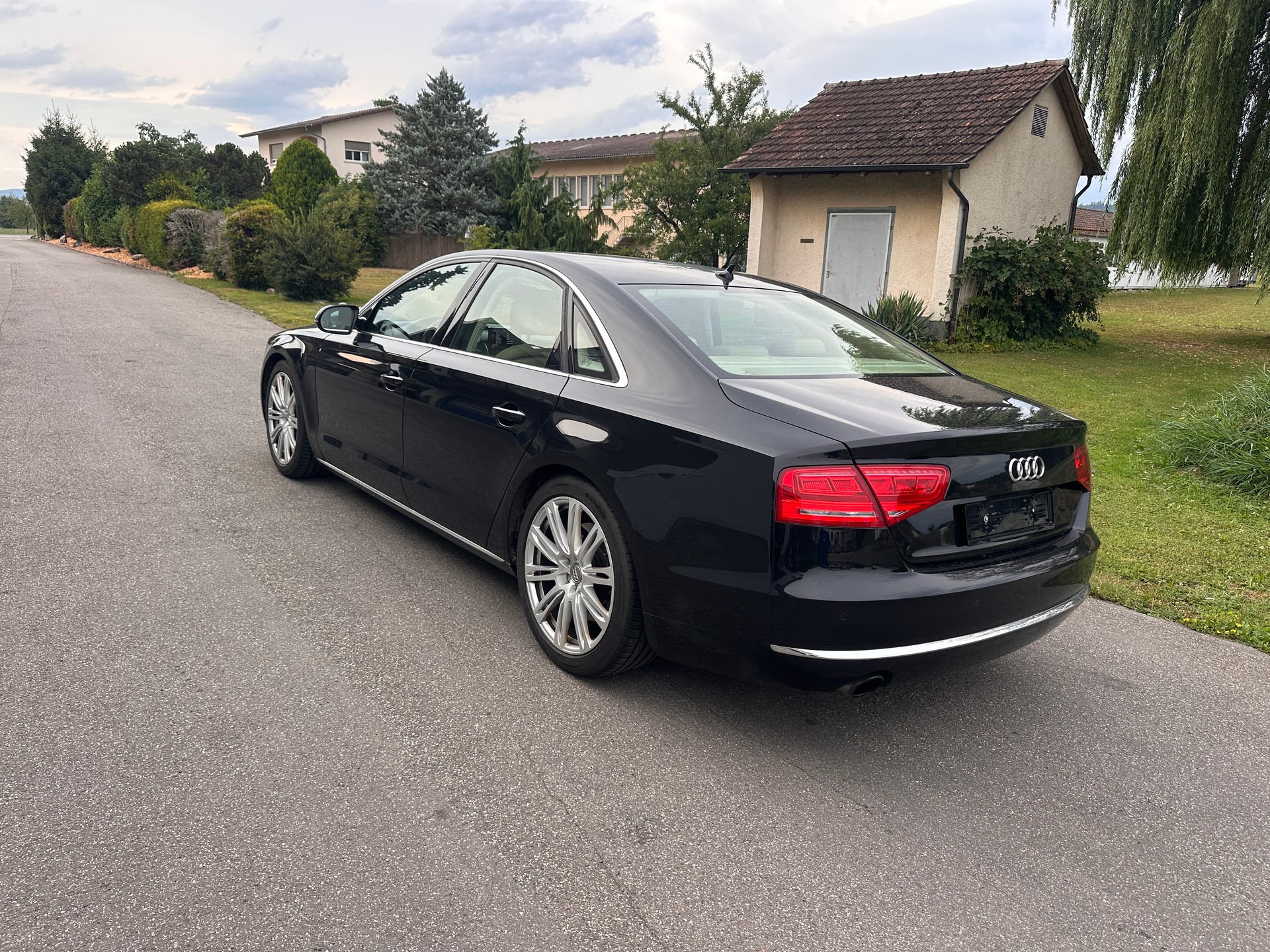 AUDI A8 4.2 FSI quattro tiptronic-showroom-element-2