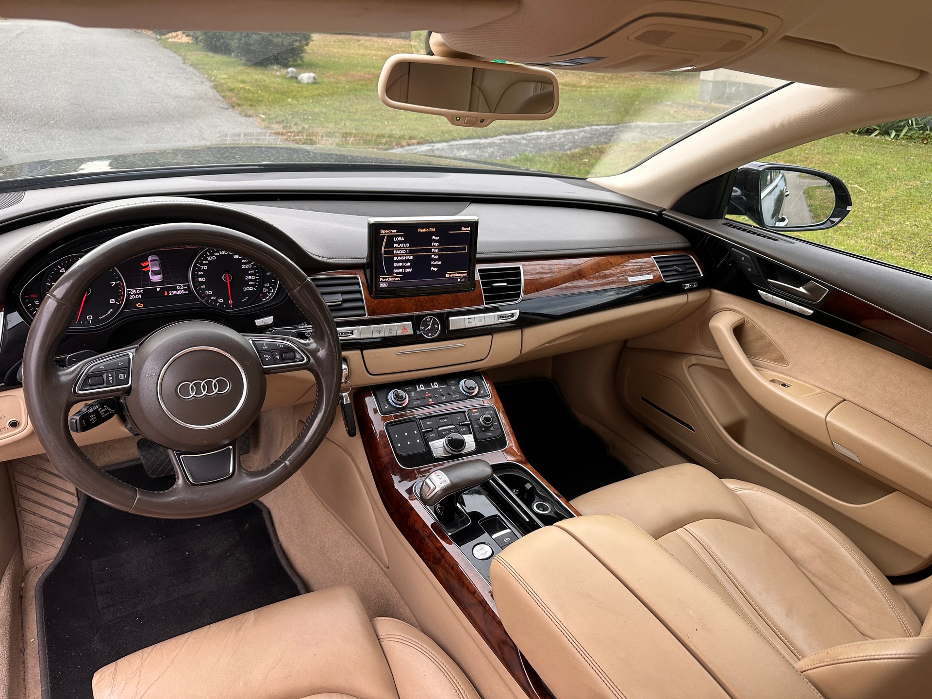 AUDI A8 4.2 FSI quattro tiptronic-showroom-element-3