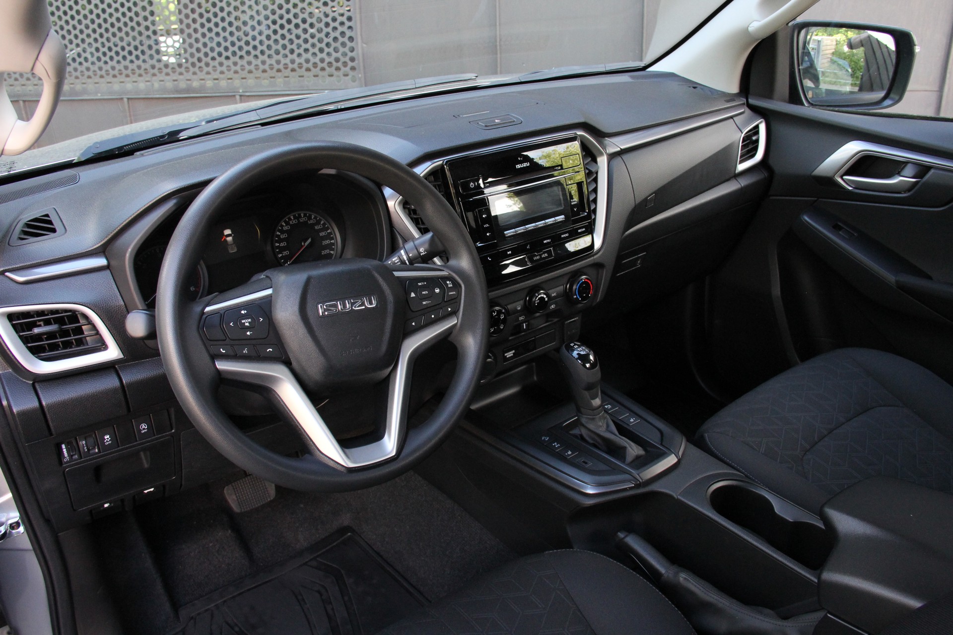 ISUZU D-MAX 1.9 SpaceCab N60B 4x4 AT **KIPPER-3-SEITEN** ANHÄNGERKUP.-3500Kg **5-JAHRE-WERKSGARANTIE** **AUTOMAT** *EDELSTAHL-BODEN*-image-7