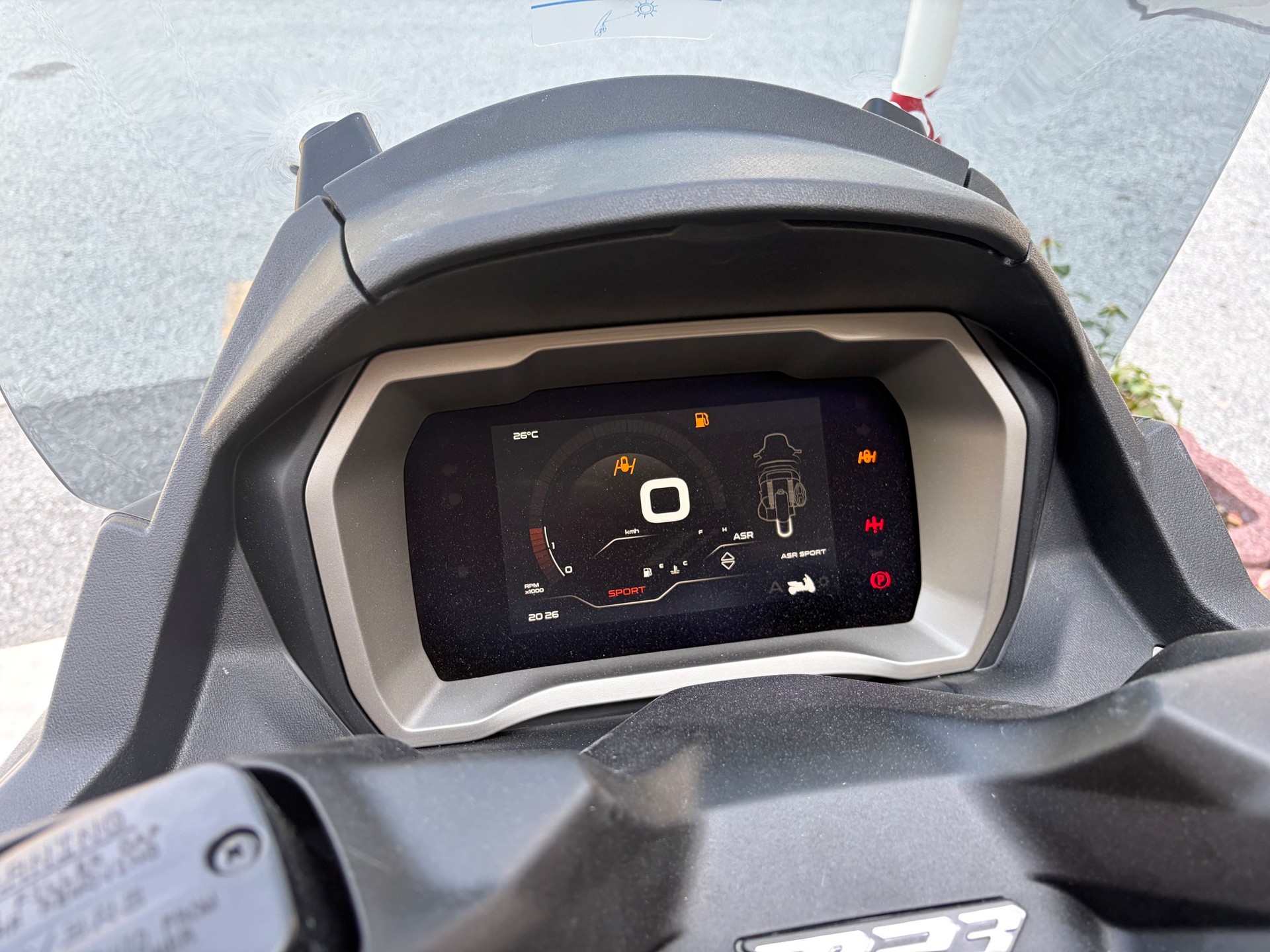 PIAGGIO MP3 400 RST-image-3