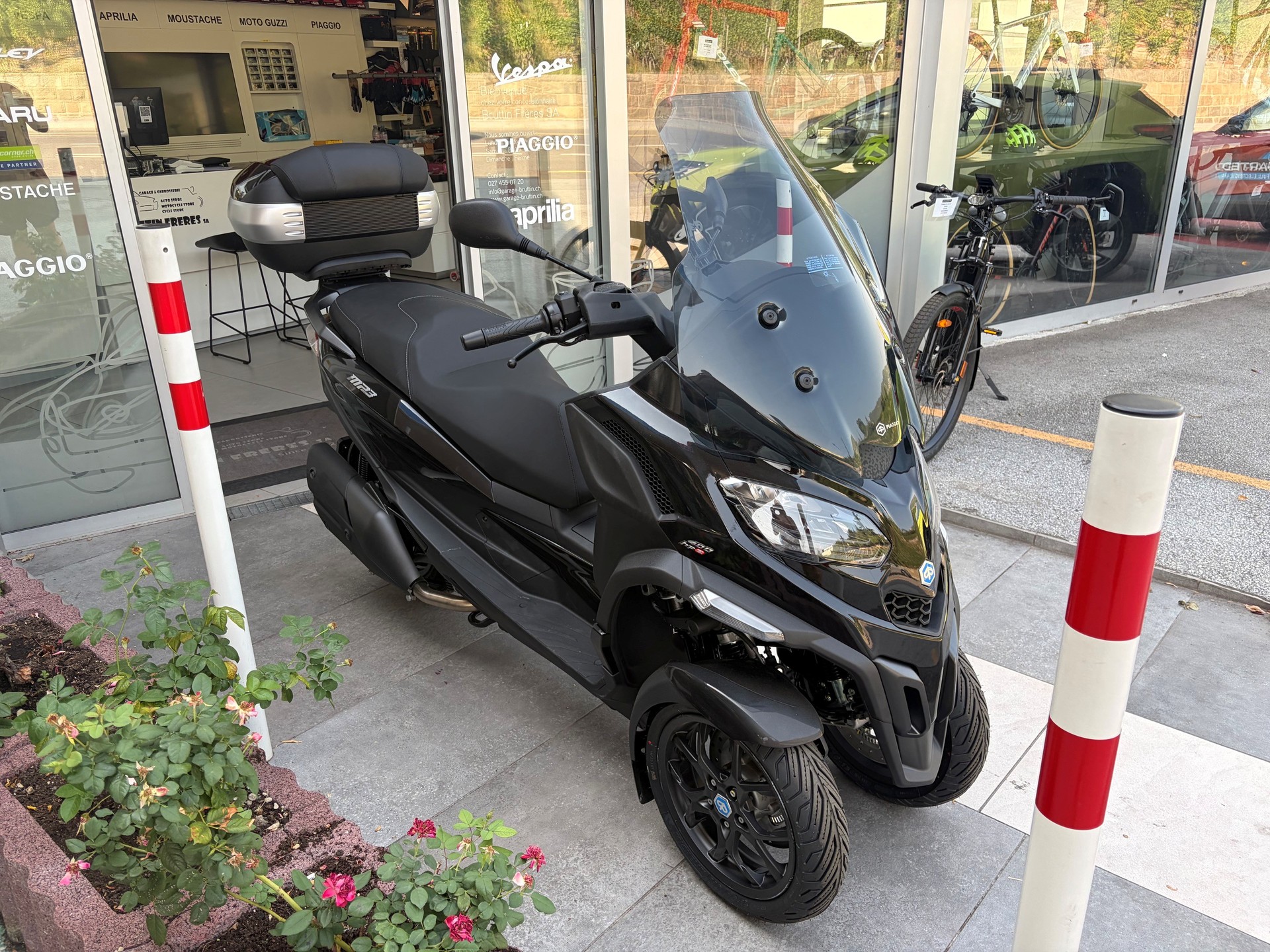 PIAGGIO MP3 400 RST-image-1
