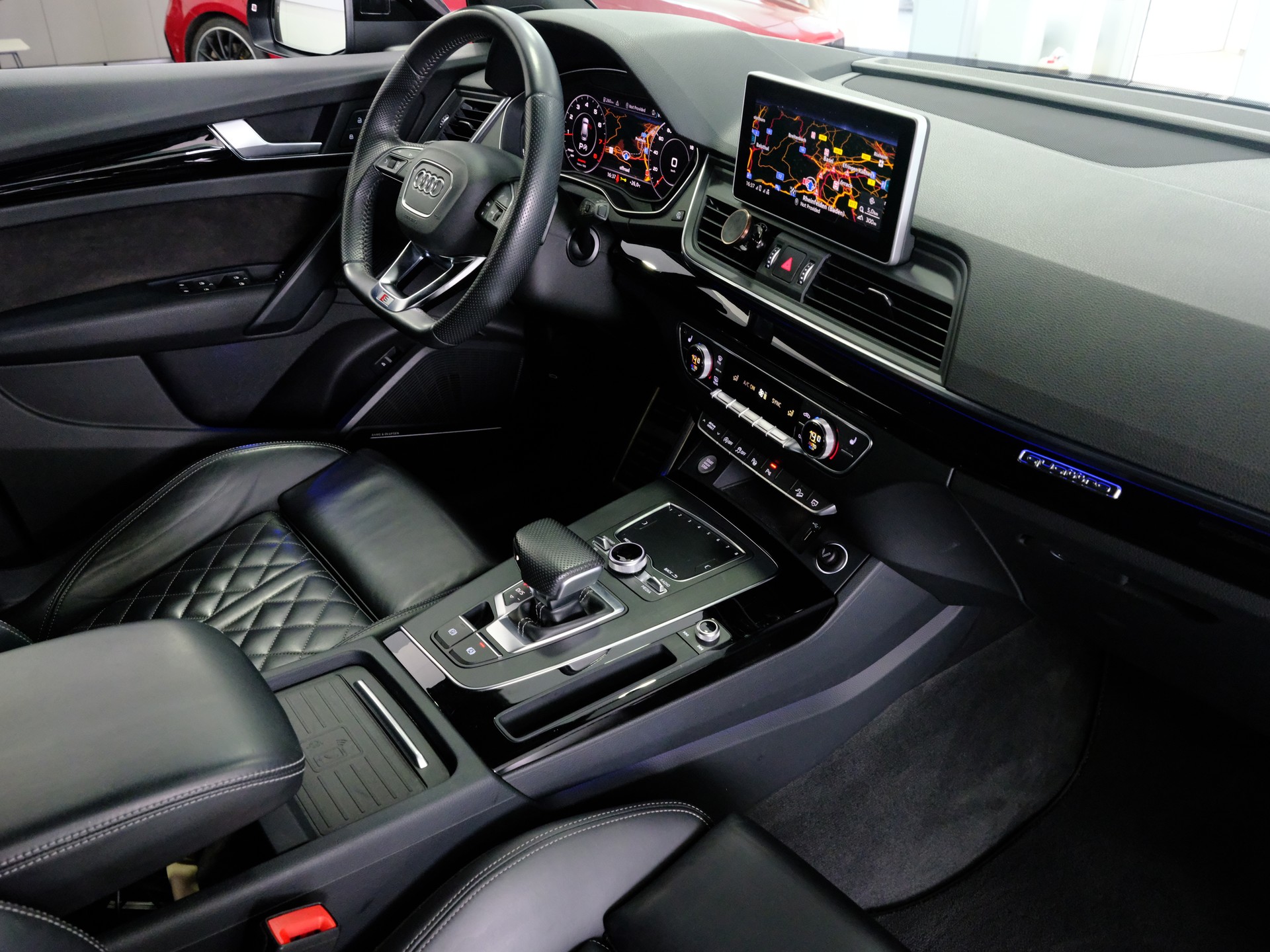 AUDI Q5 45 TFSI sport quattro S-tronic-image-13