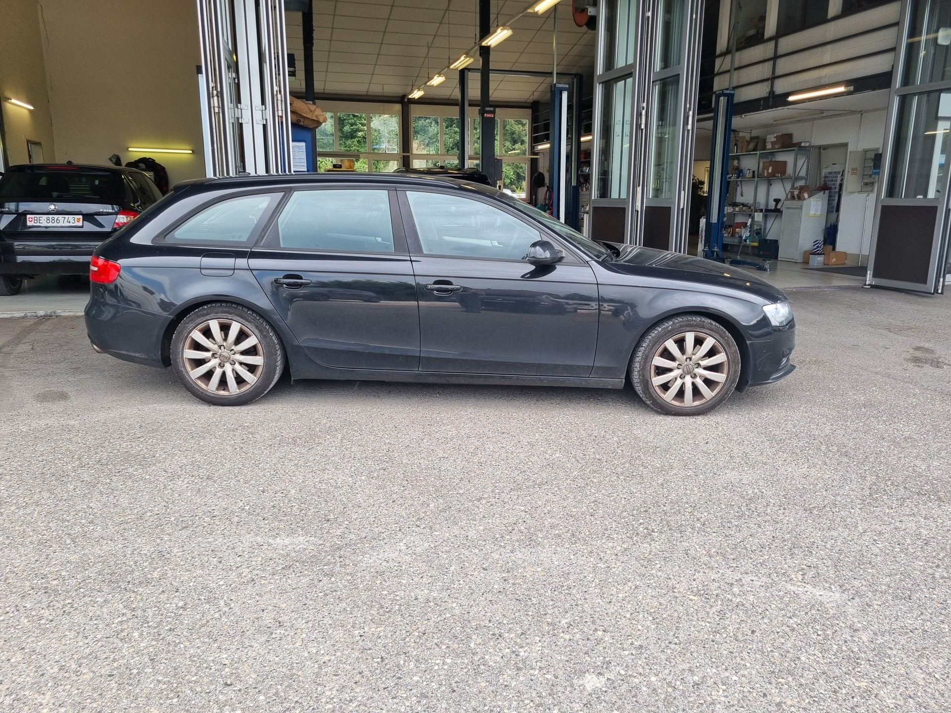 AUDI A4 Avant 1.8 TFSI-showroom-element-2