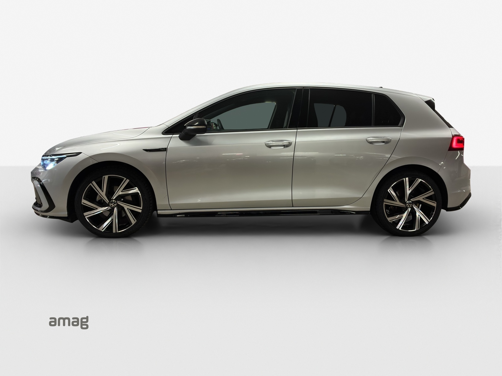 VW Golf 1.5 eTSI mHEV ACT R-Line DSG-showroom-element-1