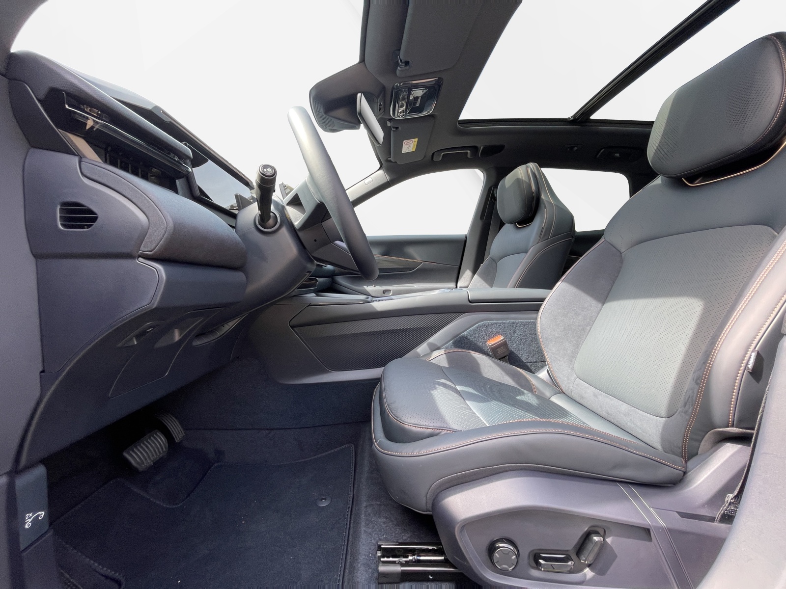 LYNK & CO 08-image-8