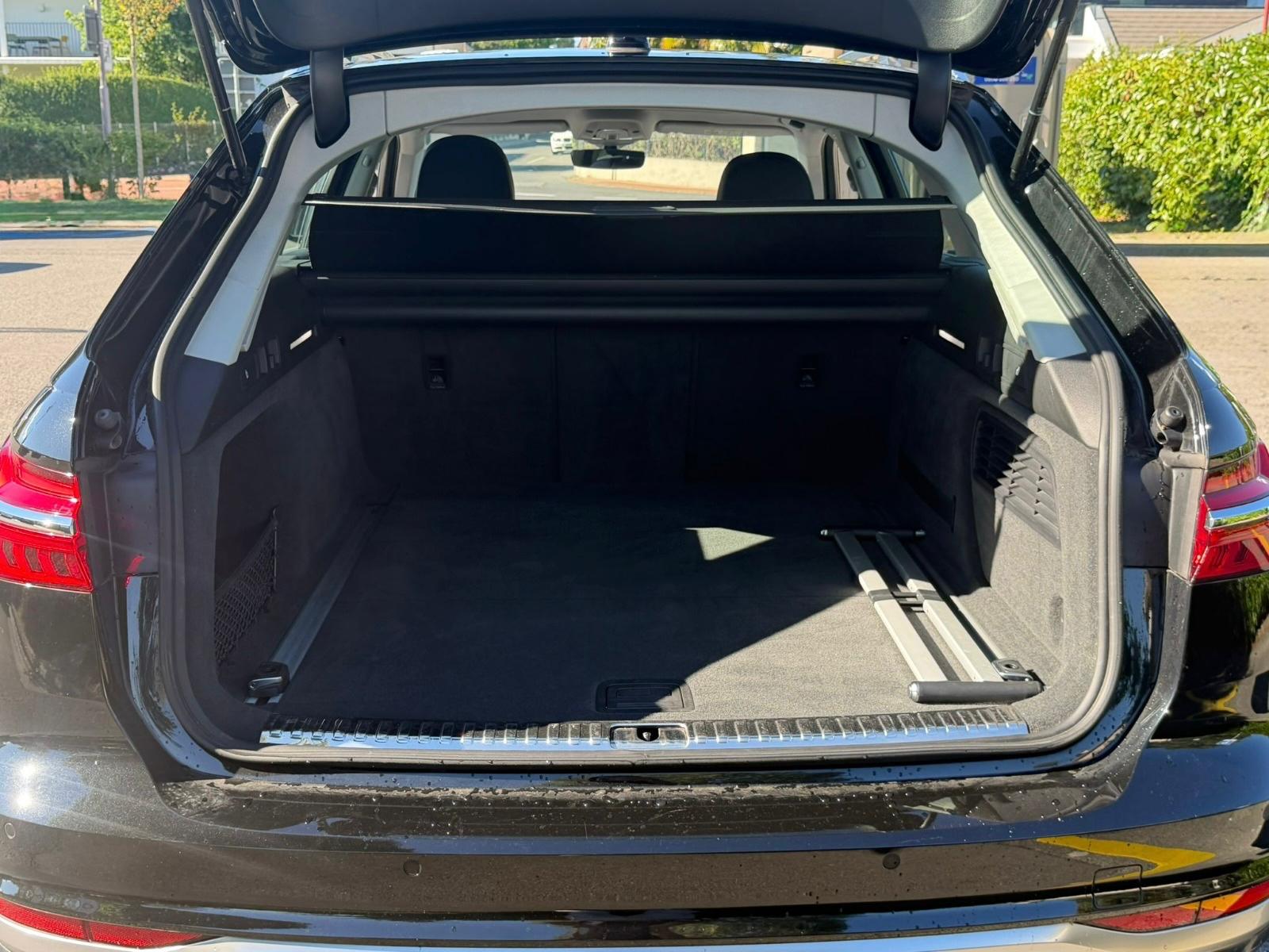 AUDI A6 allroad 55 TDI quattro tiptronic-image-31