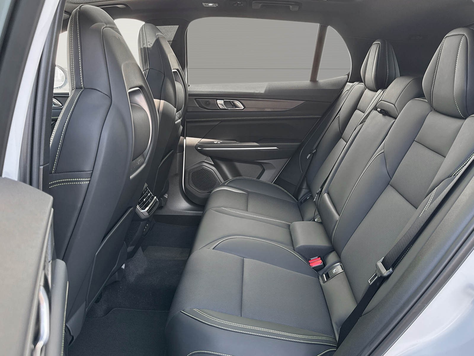 LYNK & CO 01 1.5 PHEV More-image-10