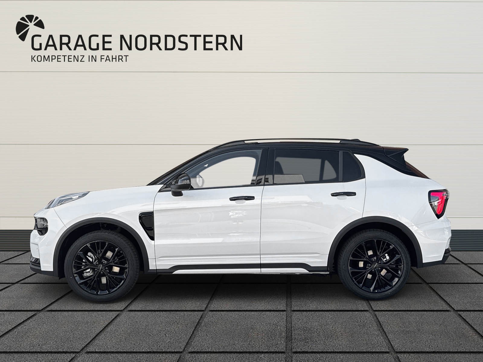 LYNK & CO 01 1.5 PHEV More-showroom-element-1