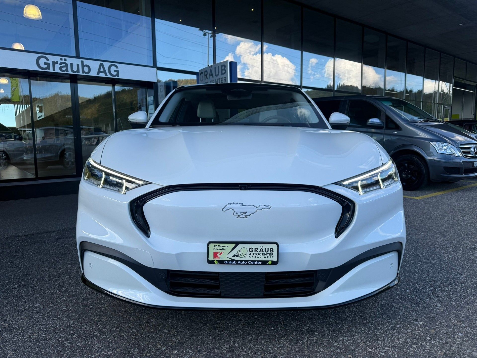 FORD Mustang MACH-E AWD 91 kWh-showroom-element-1