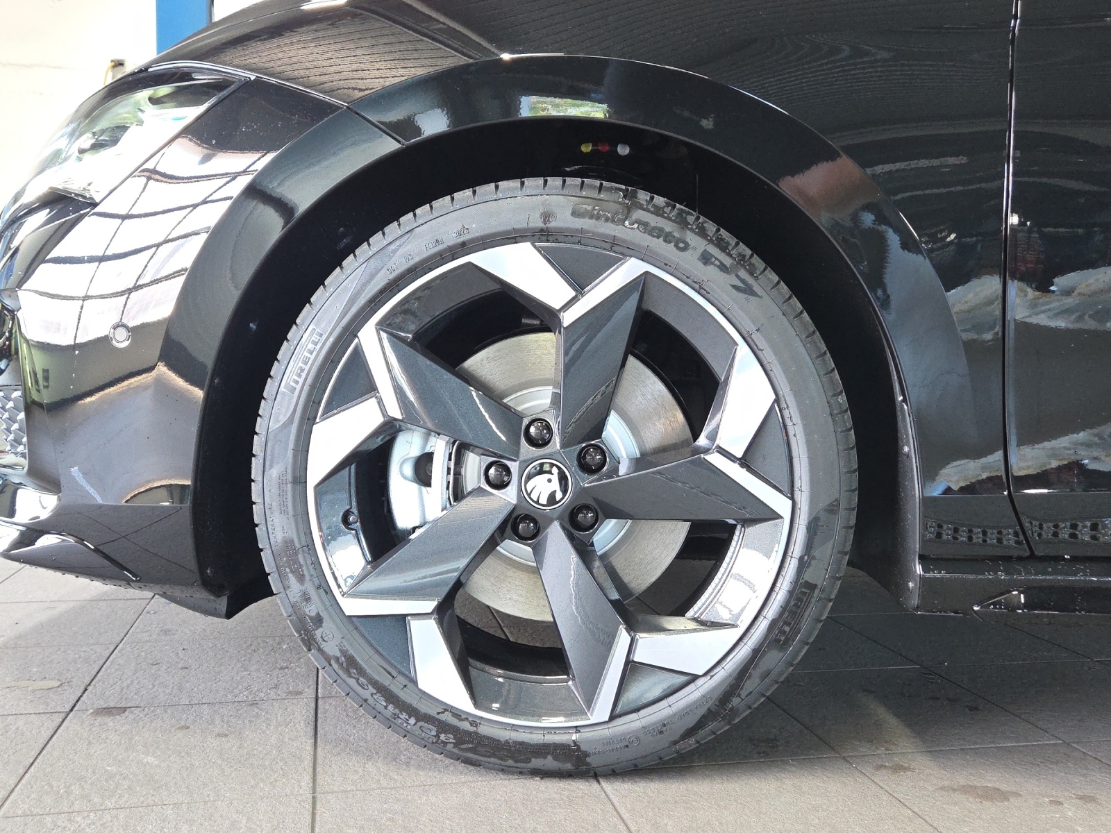 SKODA Superb Combi 2.0 TDi Sportline 4x4 DSG-image-9