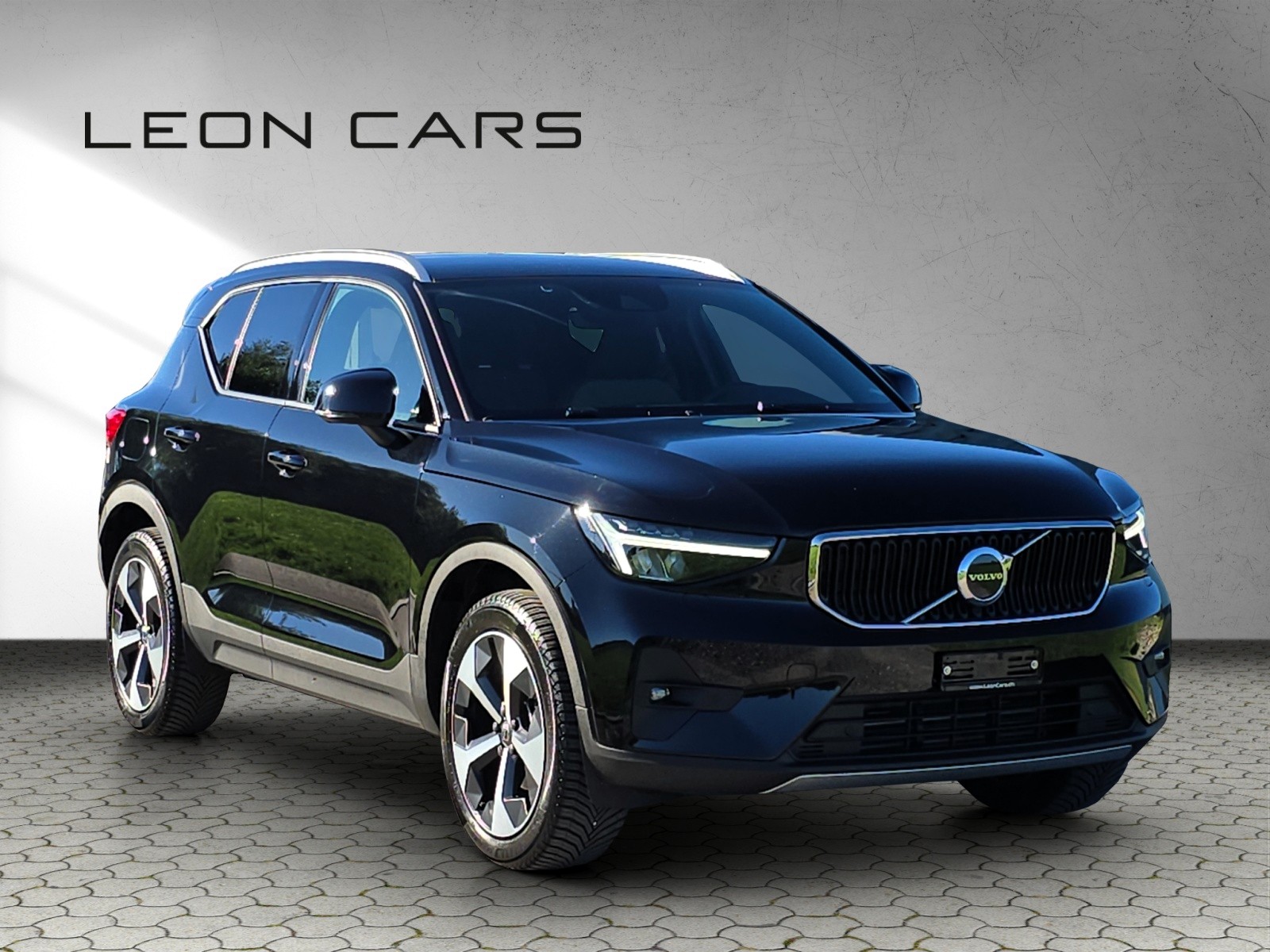 VOLVO XC40 T2 Core XCITE Geartronic mit AHK-showroom-element-2