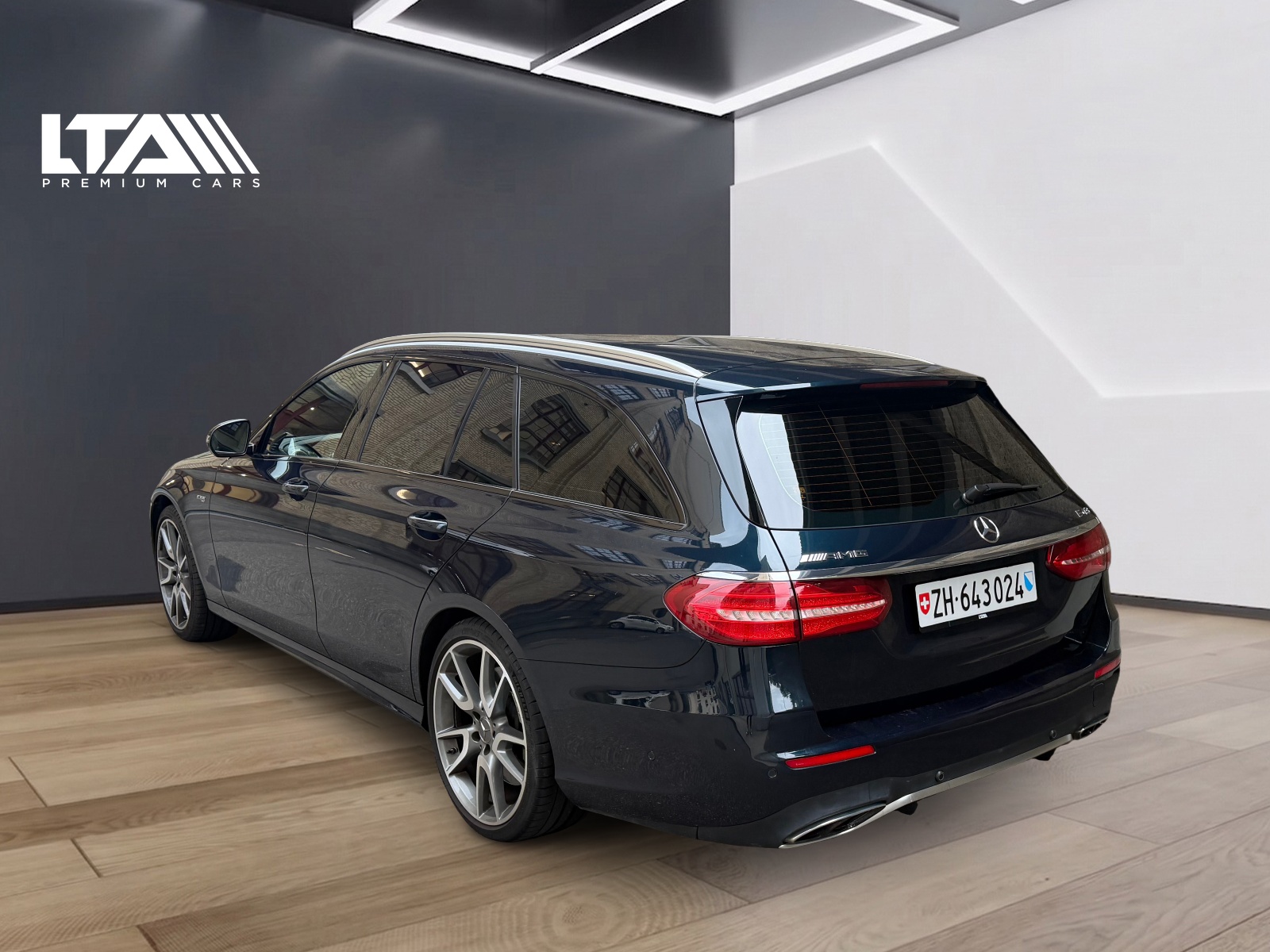 MERCEDES-BENZ E 43 AMG 4 Matic 9G-Tronic-showroom-element-2