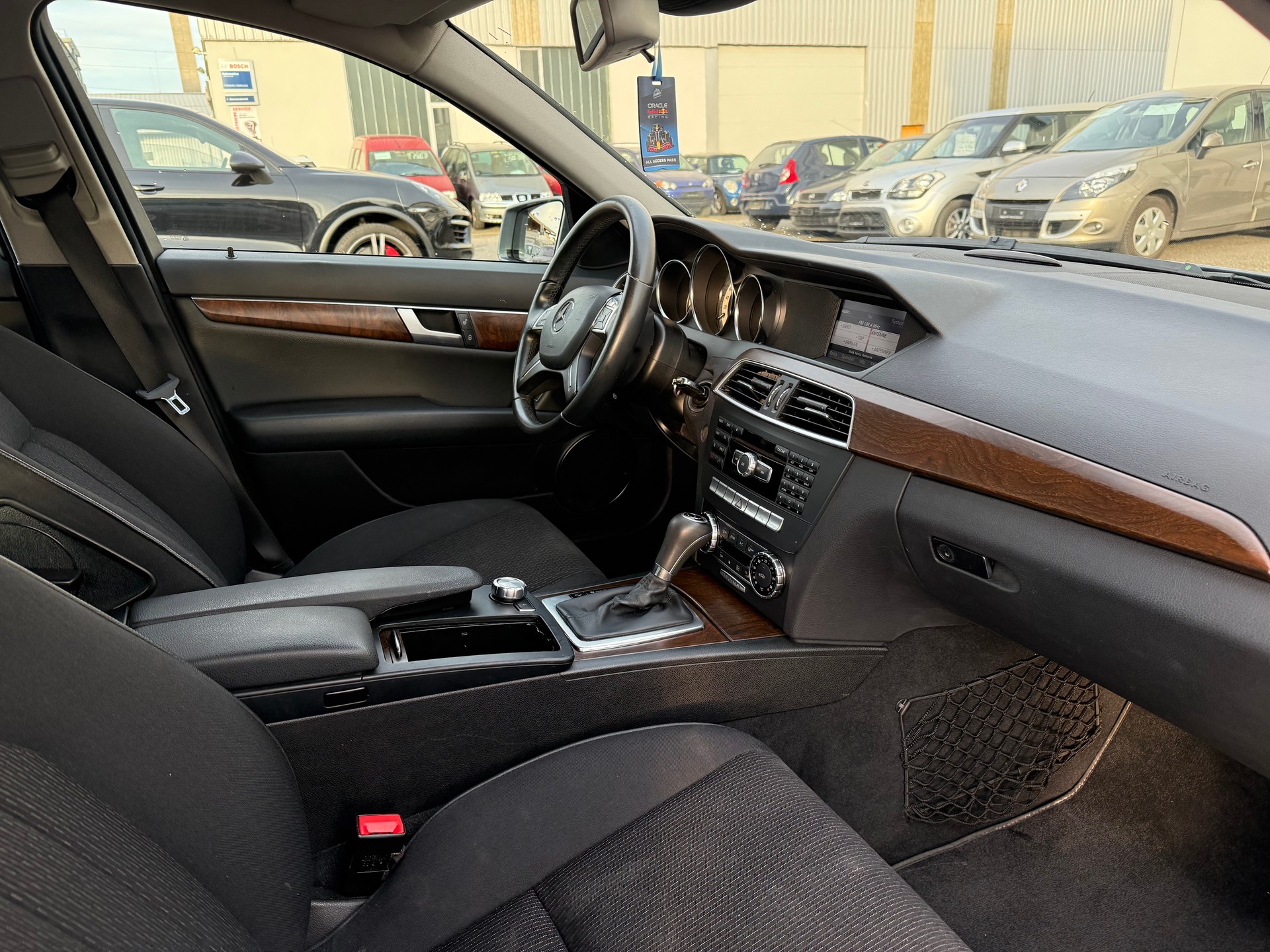 MERCEDES-BENZ C 250 Avantgarde 7G-Tronic-image-8