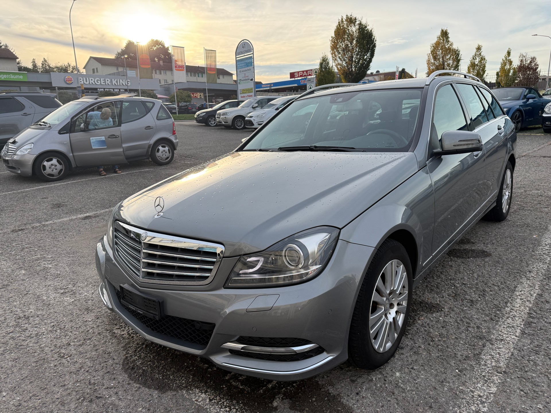 MERCEDES-BENZ C 250 Avantgarde 7G-Tronic-image-1