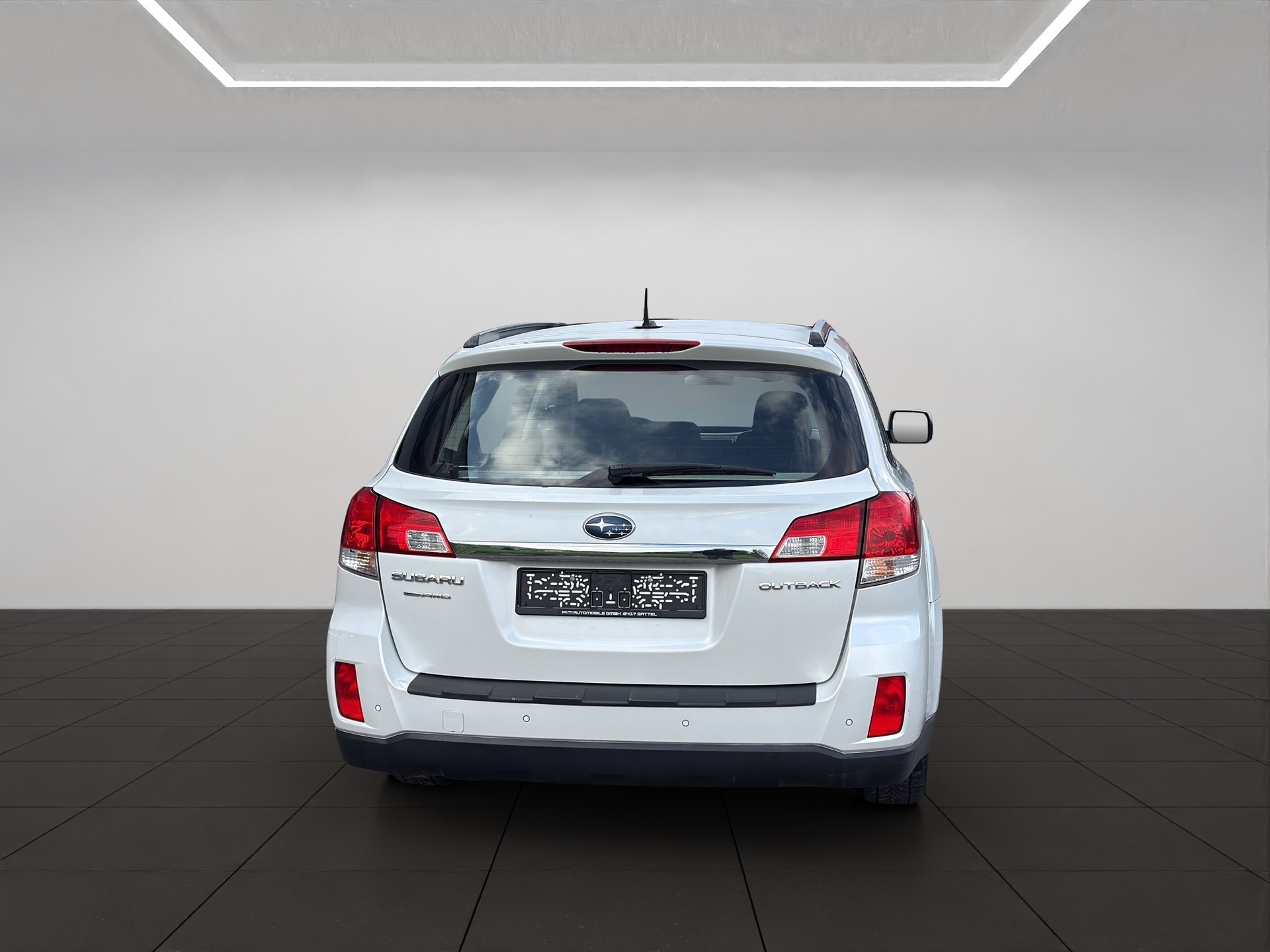 SUBARU Outback 2.5i Swiss AWD Lineartronic-image-5