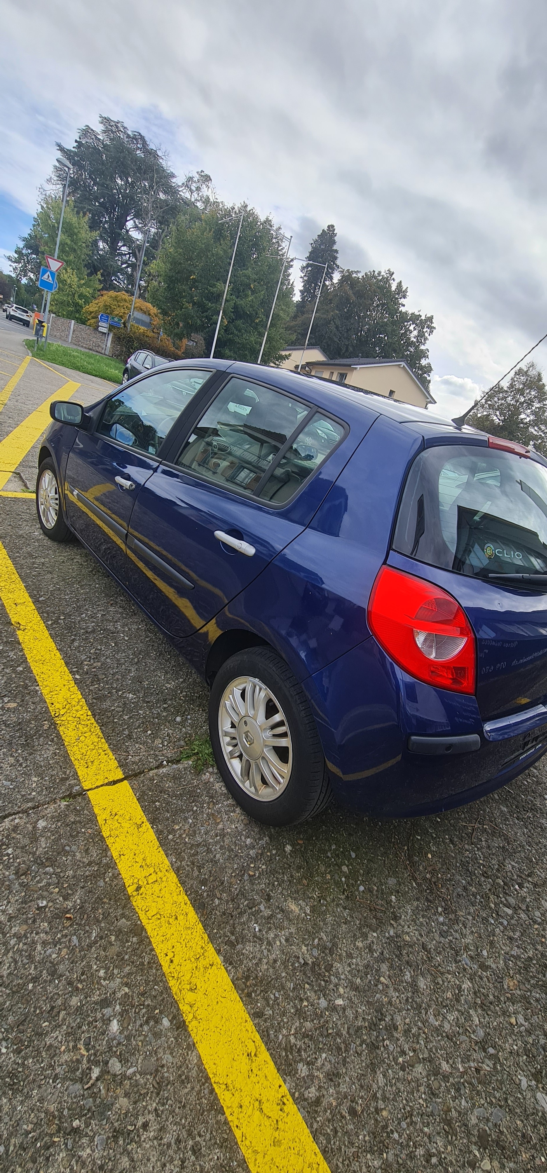 RENAULT Clio 1.6 16V Dynamique-image-3