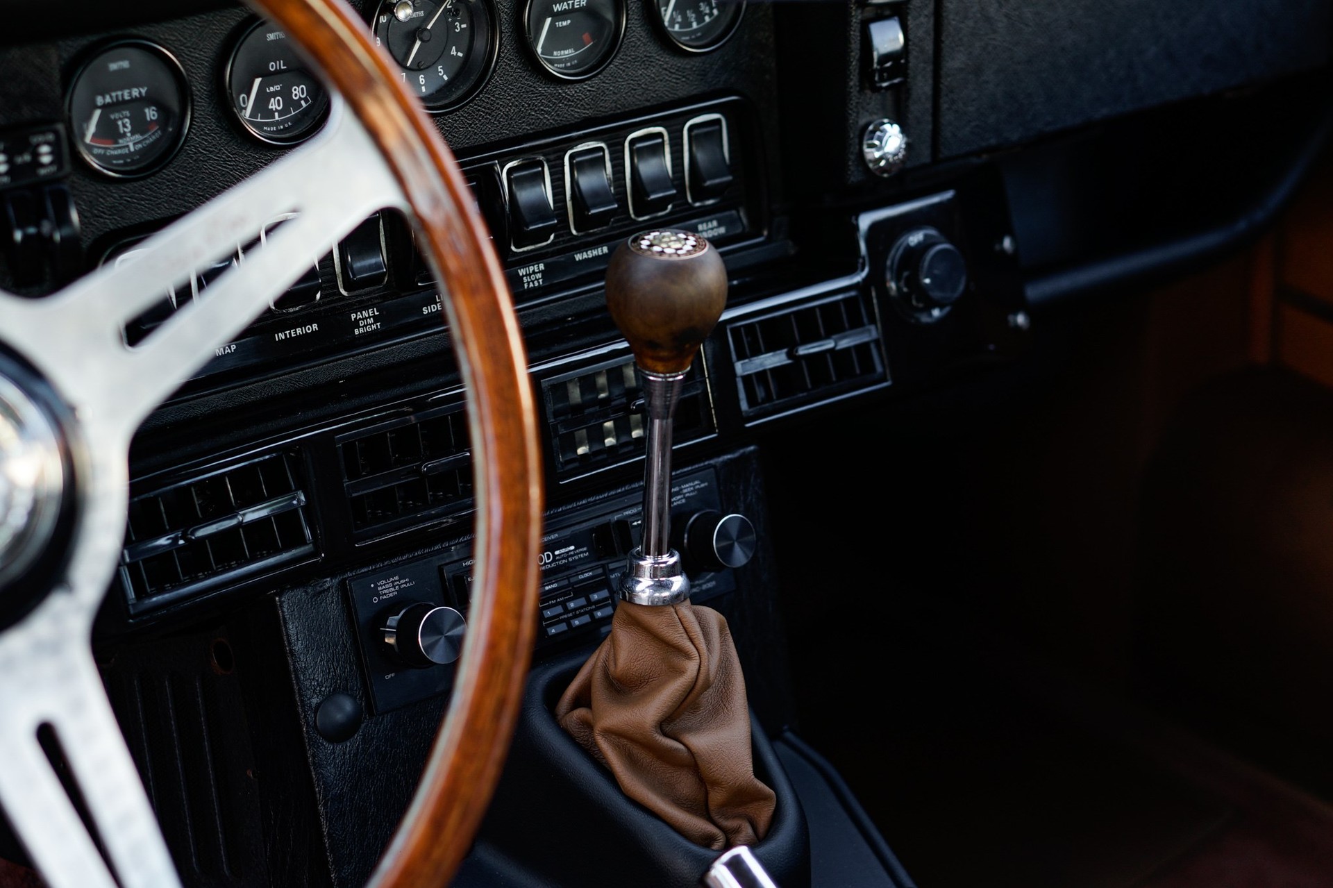 JAGUAR E-Type V12 2+2 III-image-15