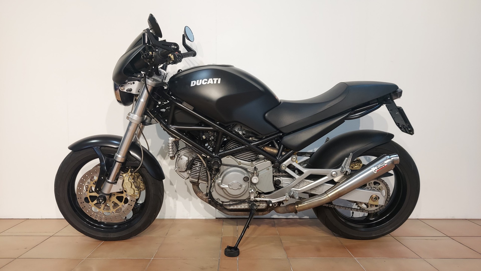 DUCATI Monster 900 i.e Special-image-1