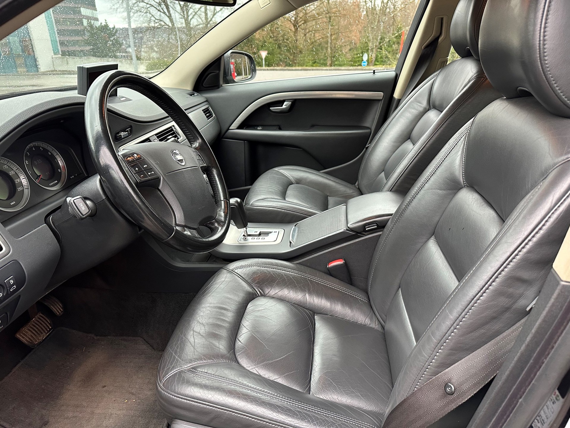 VOLVO V70 T6 AWD Summum Geartronic-image-10