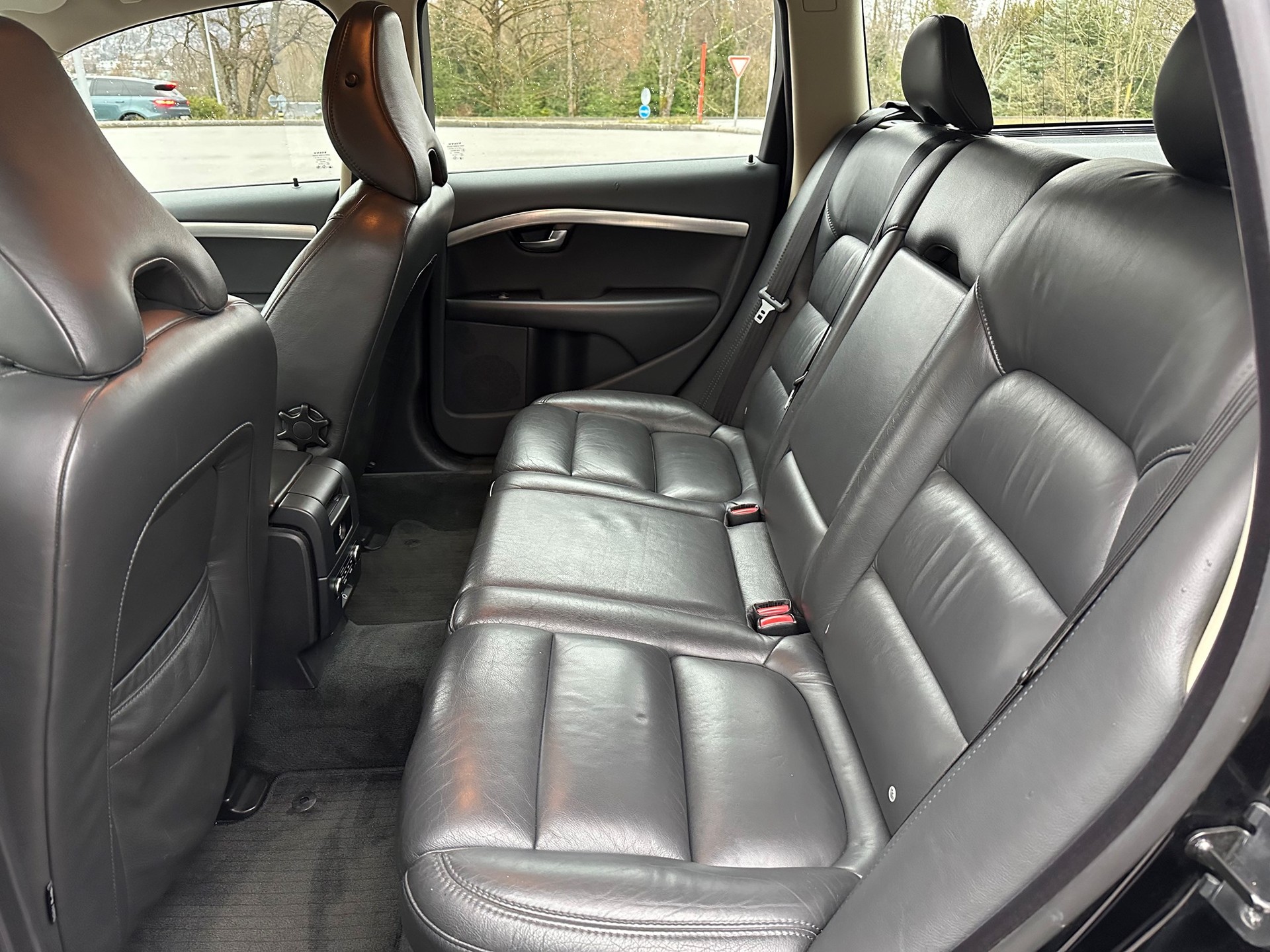 VOLVO V70 T6 AWD Summum Geartronic-image-8