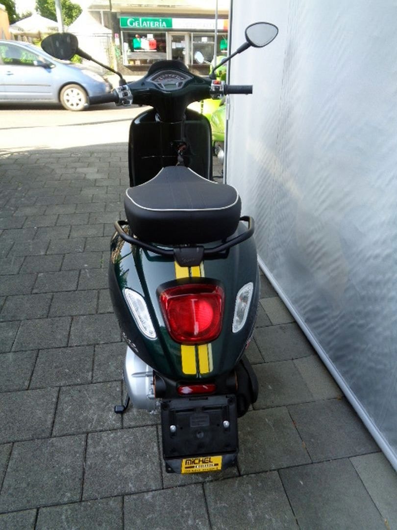 PIAGGIO VESPA SPRINT 125 ABS RACING SIXTIES E5-image-2