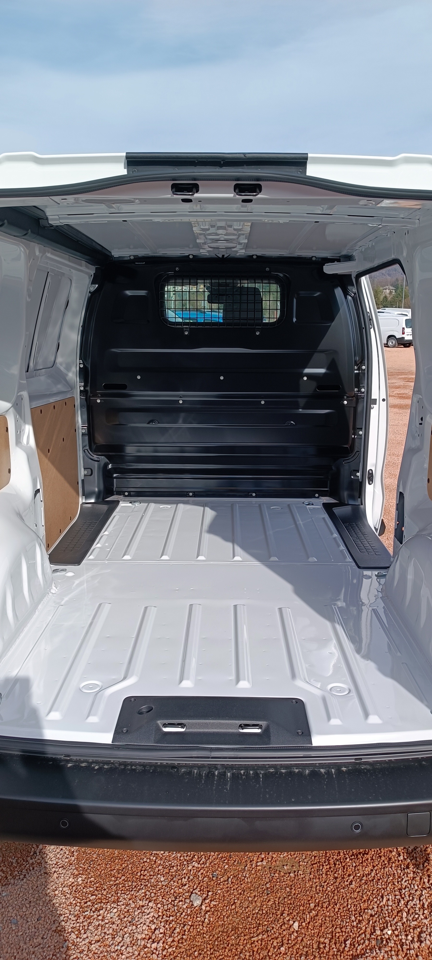 PEUGEOT Expert 1.5 BlueHDi 120 S&S Standard-image-11
