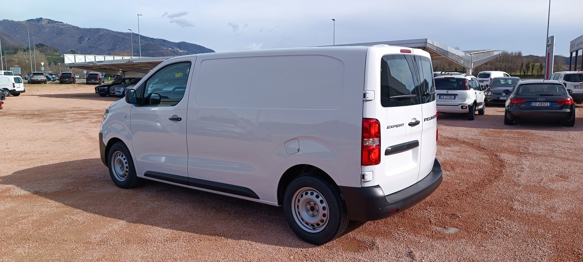 PEUGEOT Expert 1.5 BlueHDi 120 S&S Standard-image-6