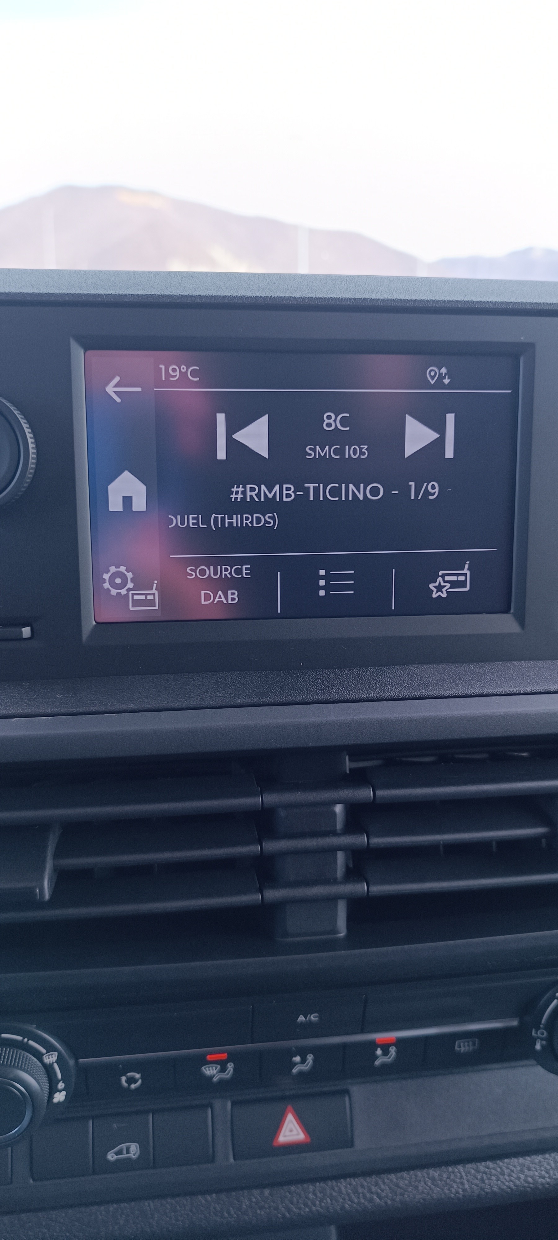 PEUGEOT Expert 1.5 BlueHDi 120 S&S Standard-image-14