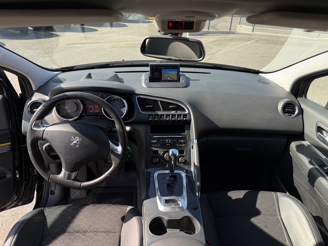 PEUGEOT 3008 1.6 Blue HDI Active Tiptronic-image-6