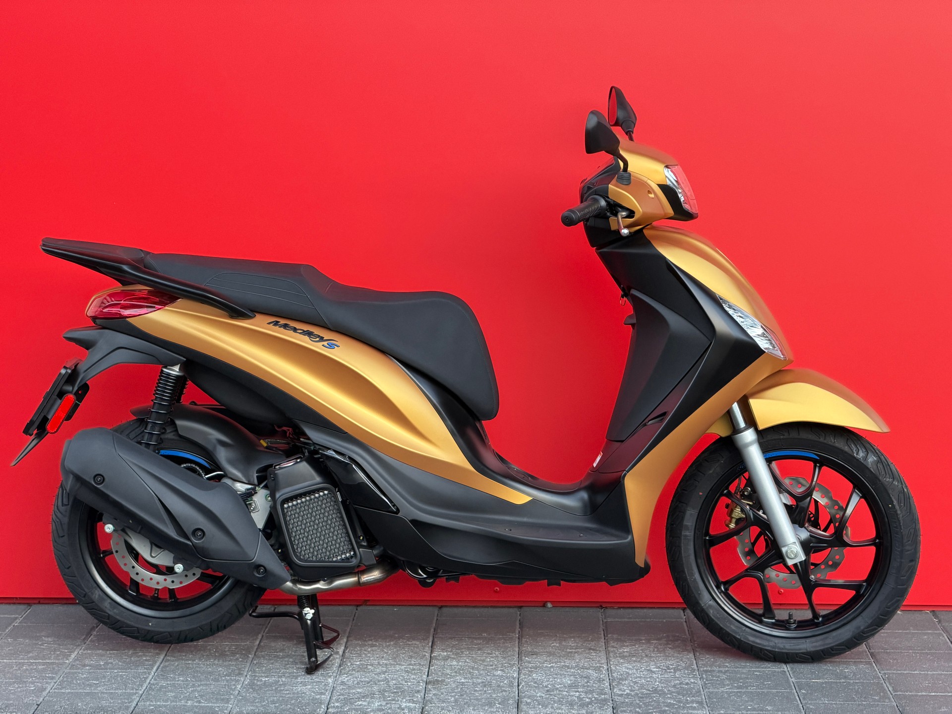 PIAGGIO Medley 200 Sport E5+-image-0