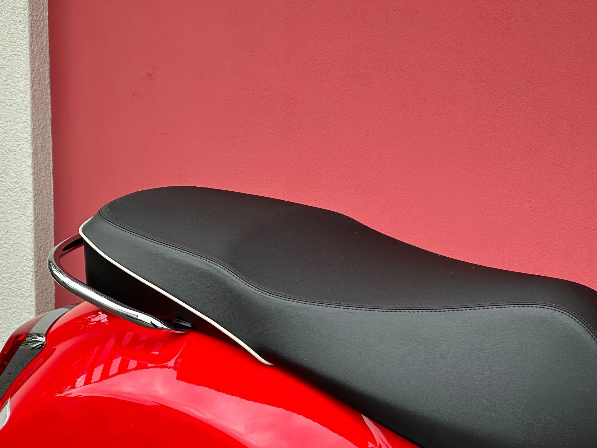 PIAGGIO Vespa GTS 125 Super RST Euro 5+-image-11