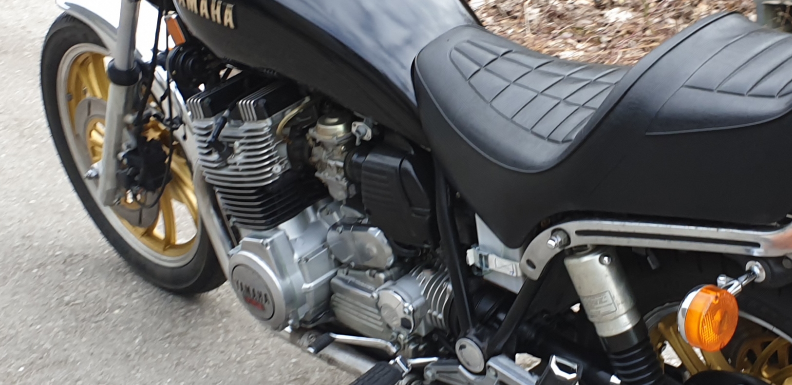 YAMAHA XJ 900-image-4