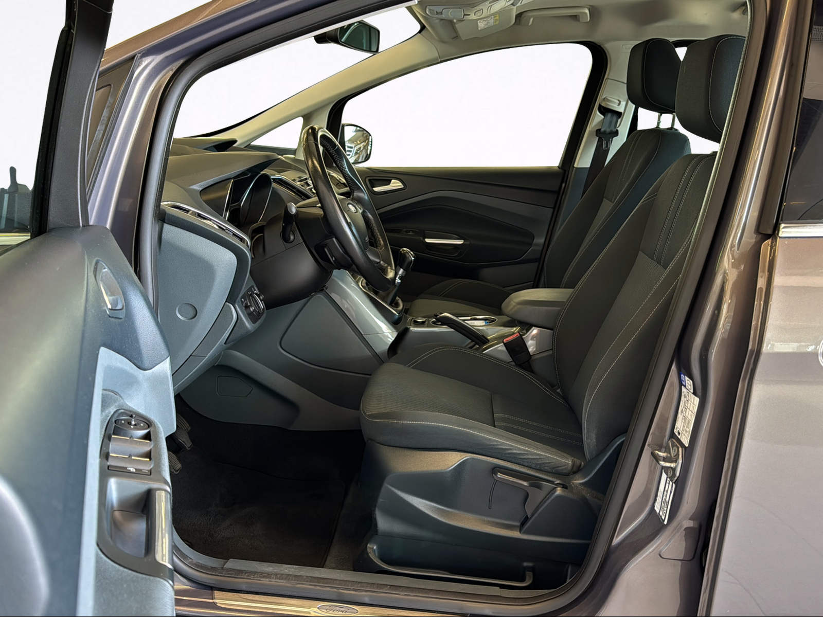 FORD Grand C-Max 1.6 TDCi Titanium-image-10
