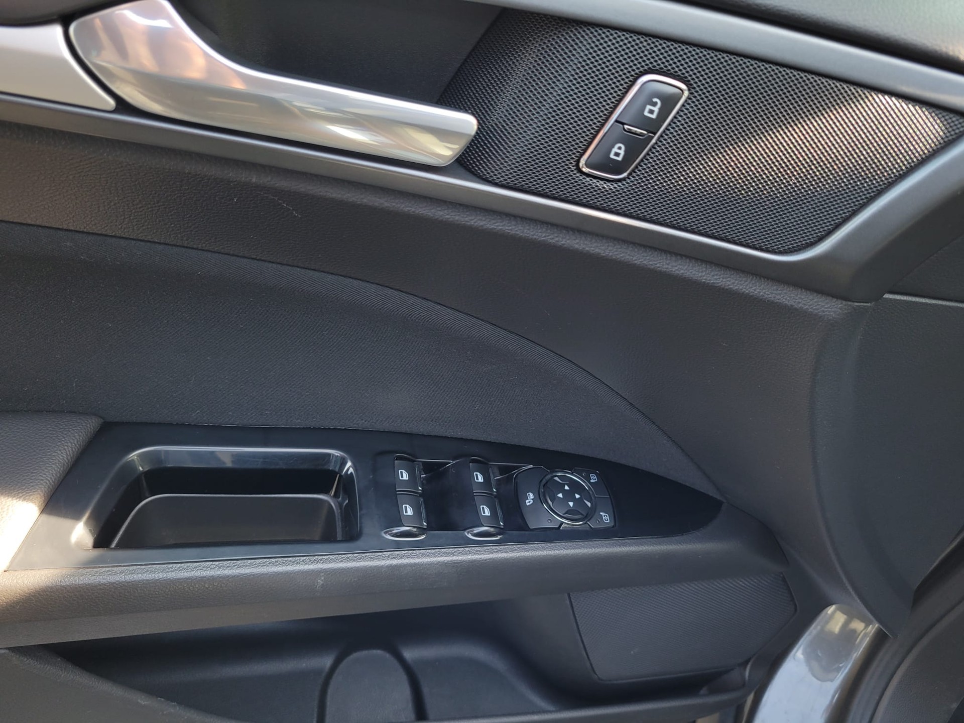 FORD FORD Ford Mondeo Mk5 1.6 TDCi ( zweiter Radsatz)-image-10