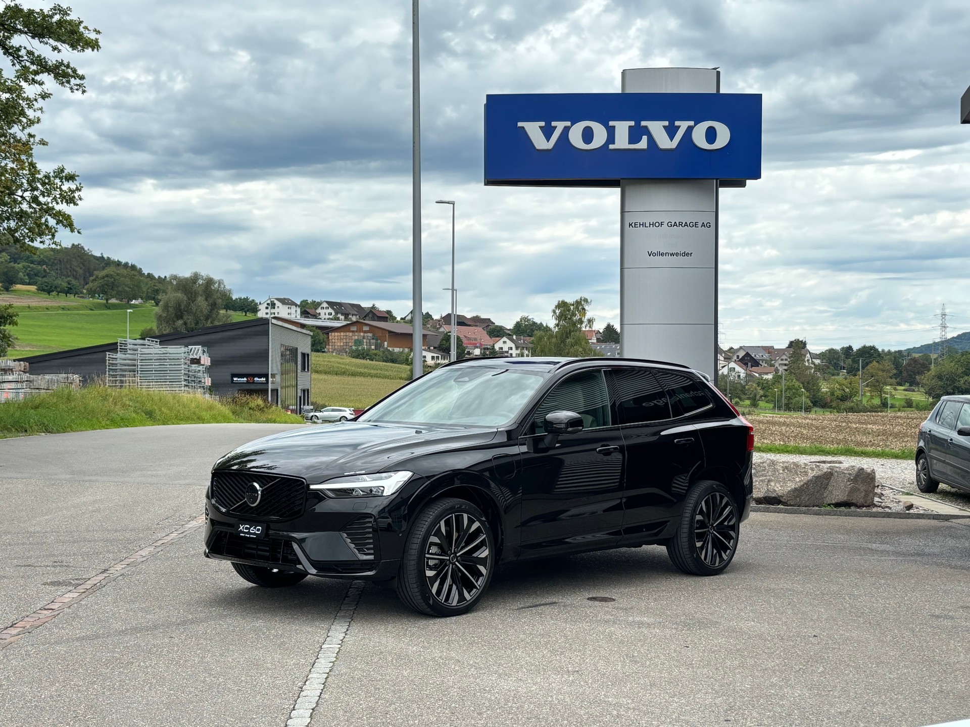 VOLVO XC60 2.0 T8 TE Ultra Dark eAWD
