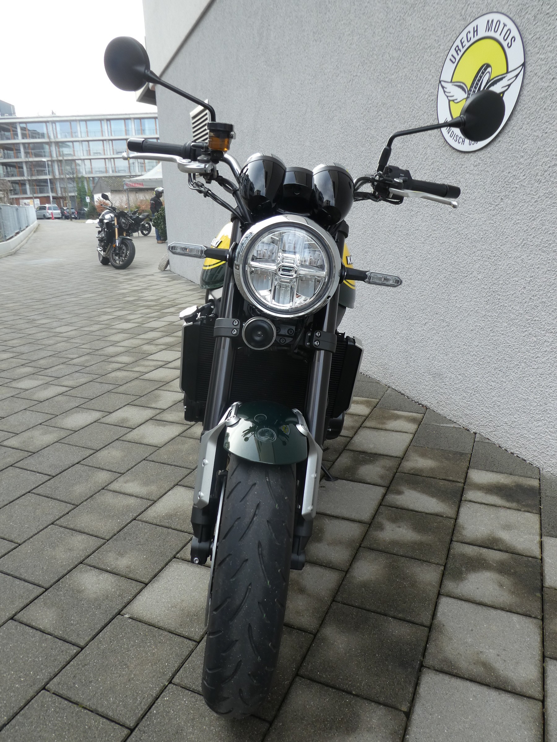 KAWASAKI Z 900 RS-image-4
