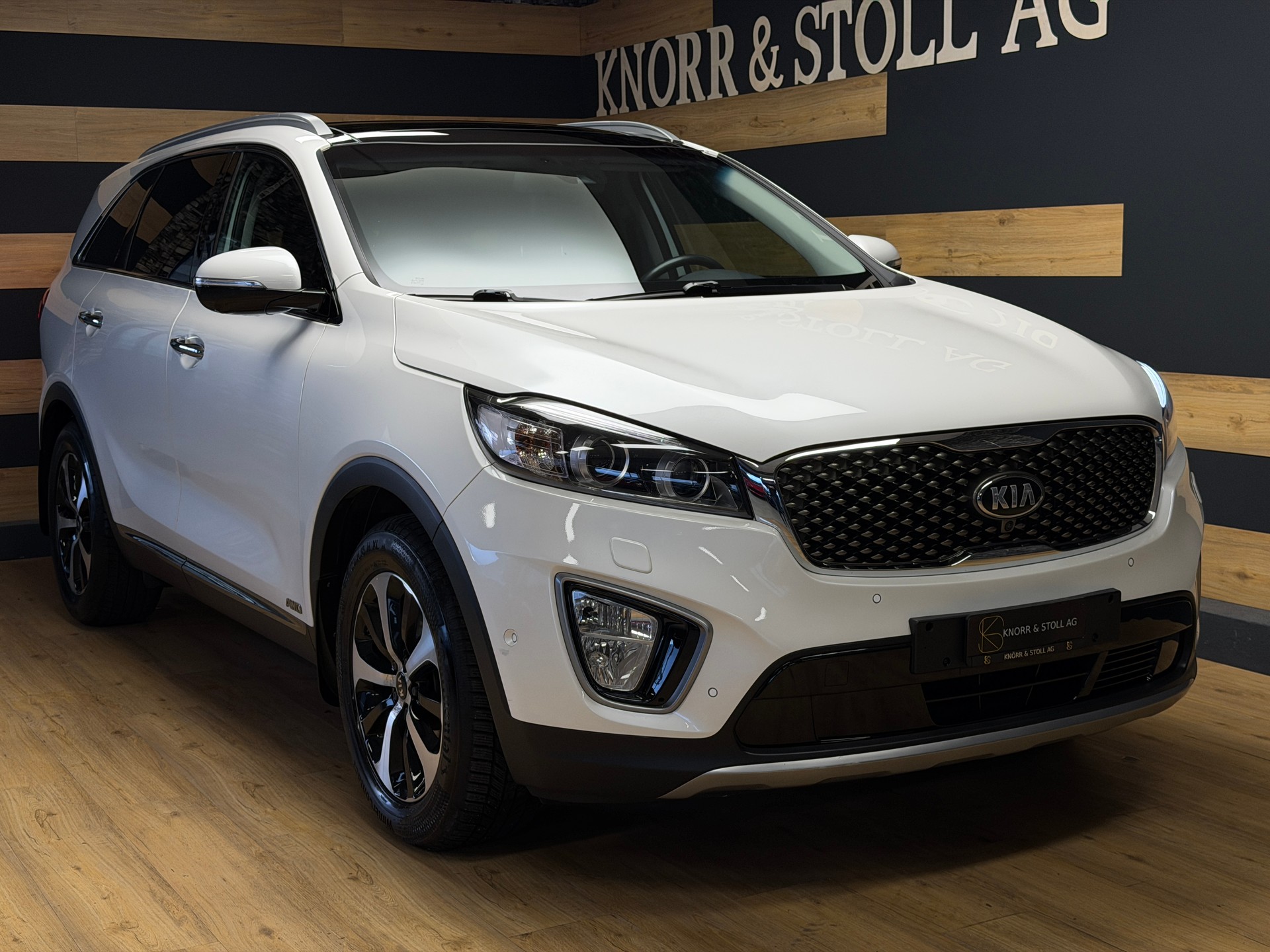 KIA Sorento 2.2 CRDI LX 5P. Automatic-showroom-element-2