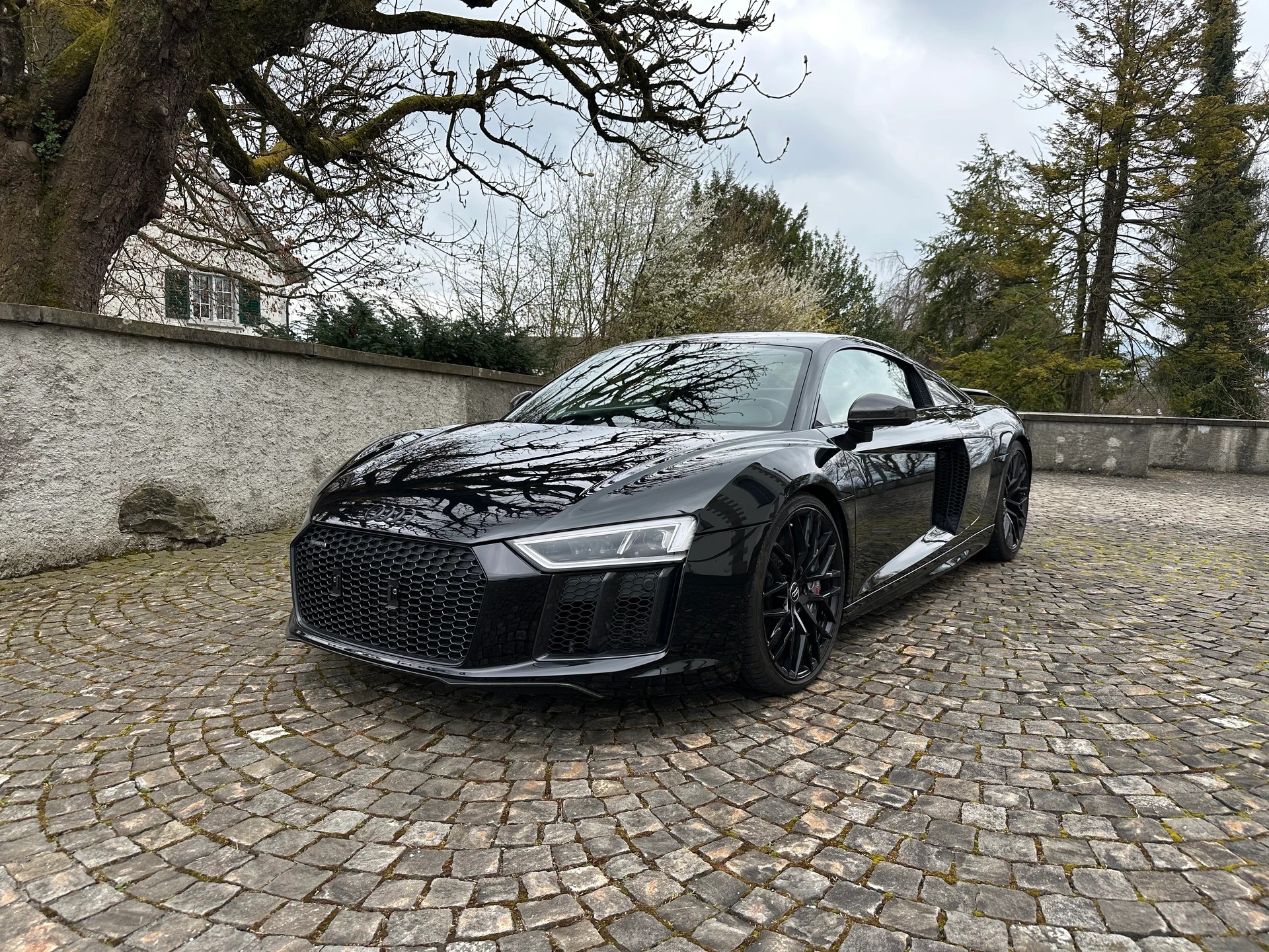 AUDI R8 Coupé 5.2 plus S-Tronic / Frisch ab MFK / Ohne OPF / 36 Monate Garantie exkl. / Keramik / Bang & Olufsen