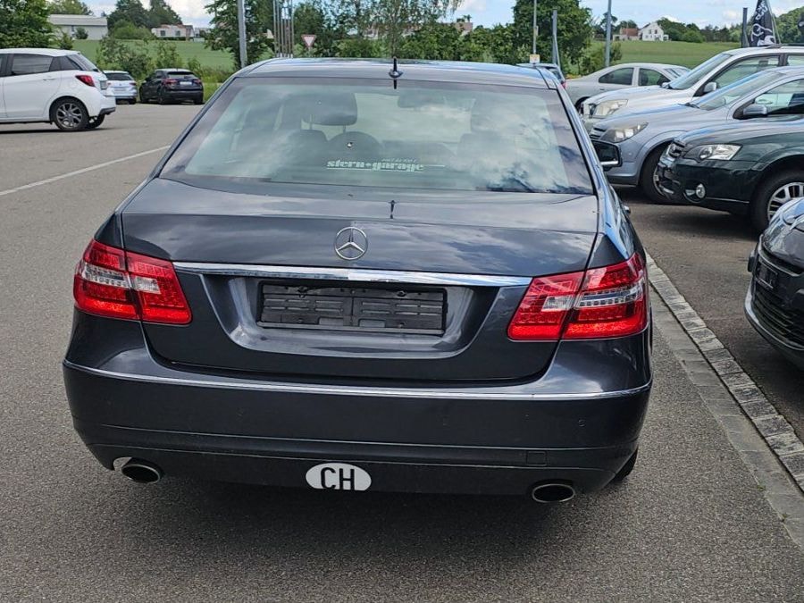 MERCEDES-BENZ E 350 Elégance 4Matic 7G-Tronic-showroom-element-3