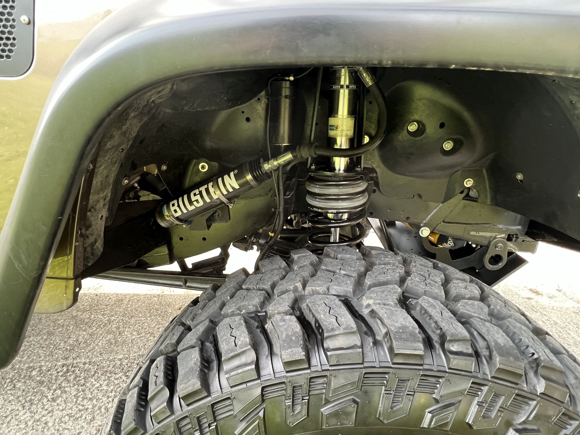 LAND ROVER Defender 130 2.4 Td4 DCPU Avus Portalachsen-image-10