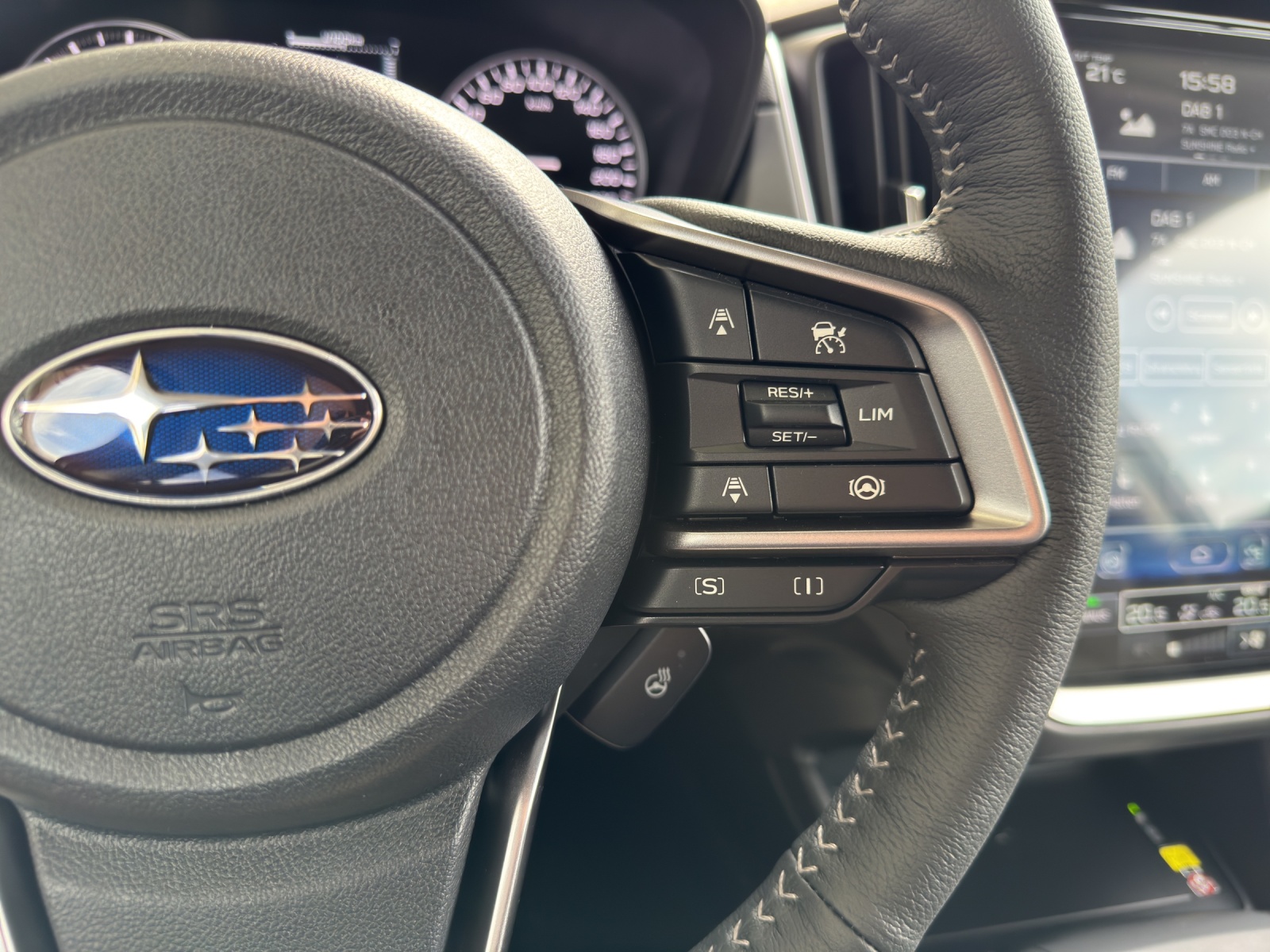 SUBARU Crosstrek 2.0i e-Boxer Passion-image-12