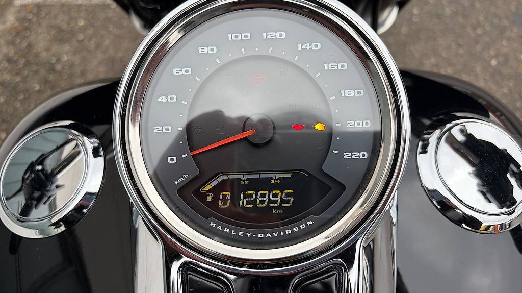 HARLEY-DAVIDSON FLSB Sport Glide 107 ABS-image-4