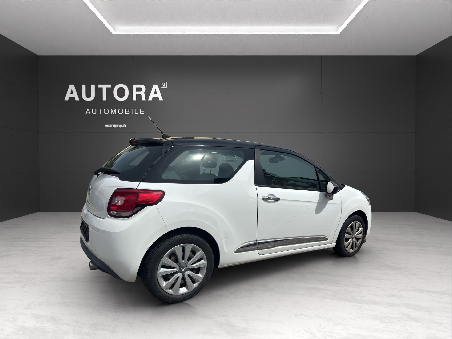 DS AUTOMOBILES DS3 1.2 VTi Chic-image-5