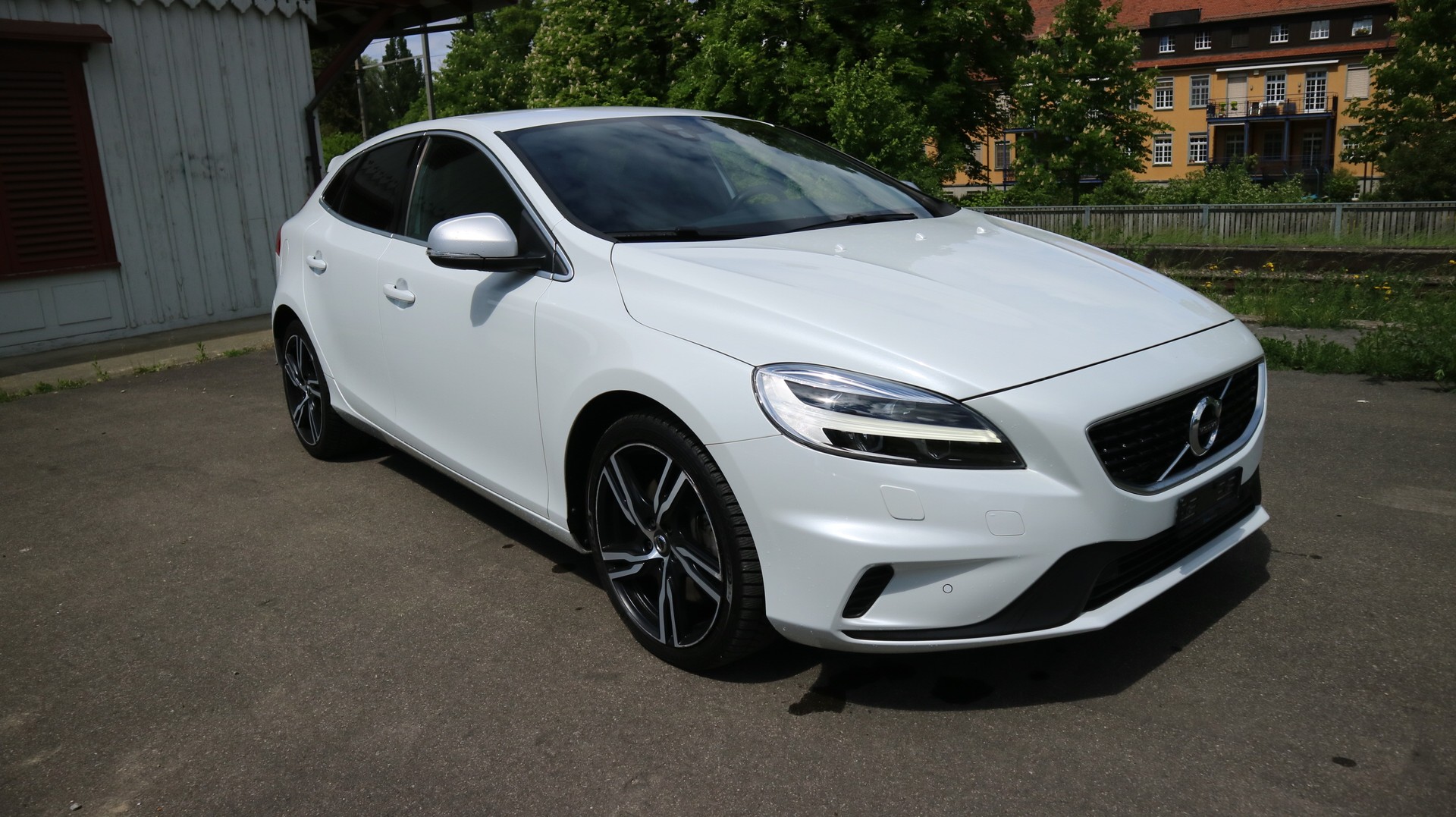 VOLVO V40 D3 Inscription Geartronic-image-3