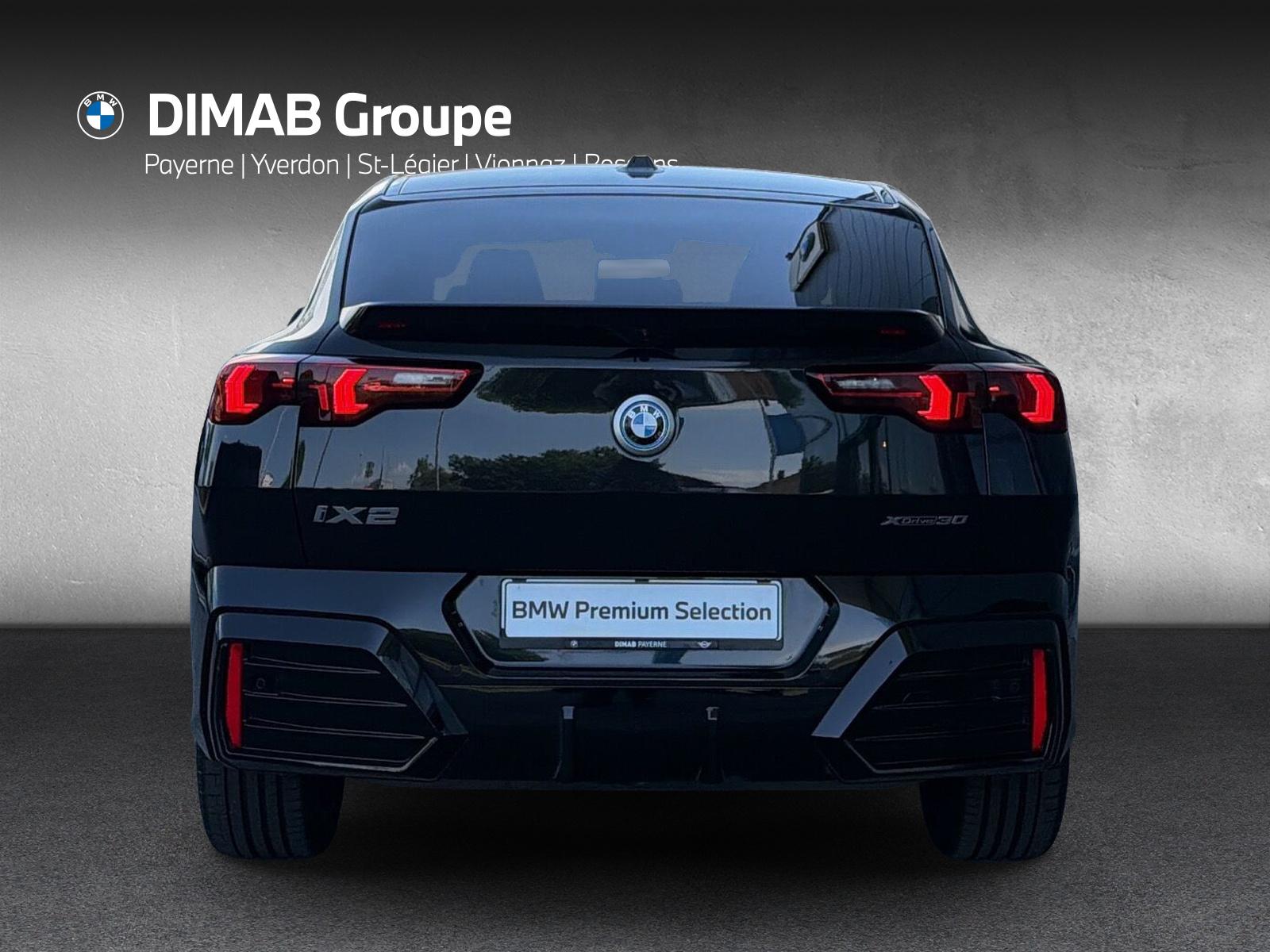 BMW iX2 30 M Sport xDrive U10 (CH) AHK ** Leasing à 0.9% ** Roues hiver incluse **-image-4