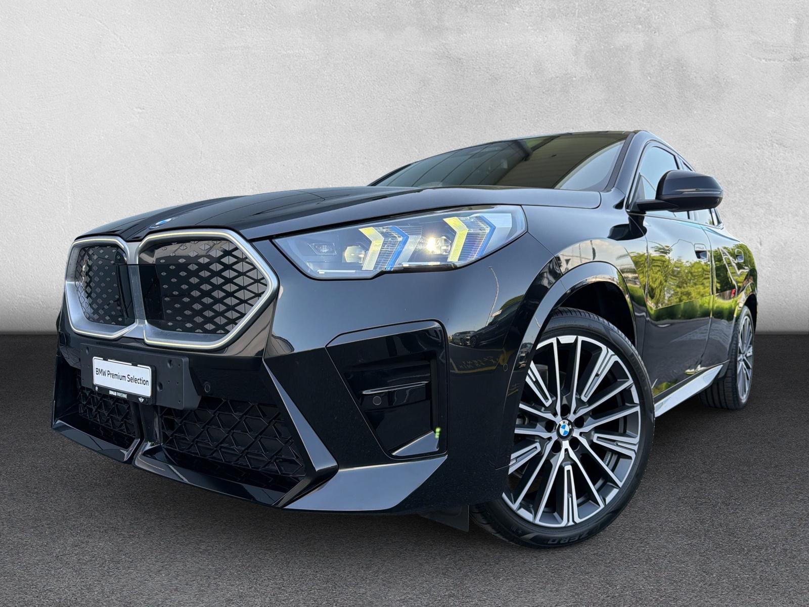 BMW iX2 30 M Sport xDrive U10 (CH) AHK ** Leasing à 0.9% ** Roues hiver incluse **-image-8