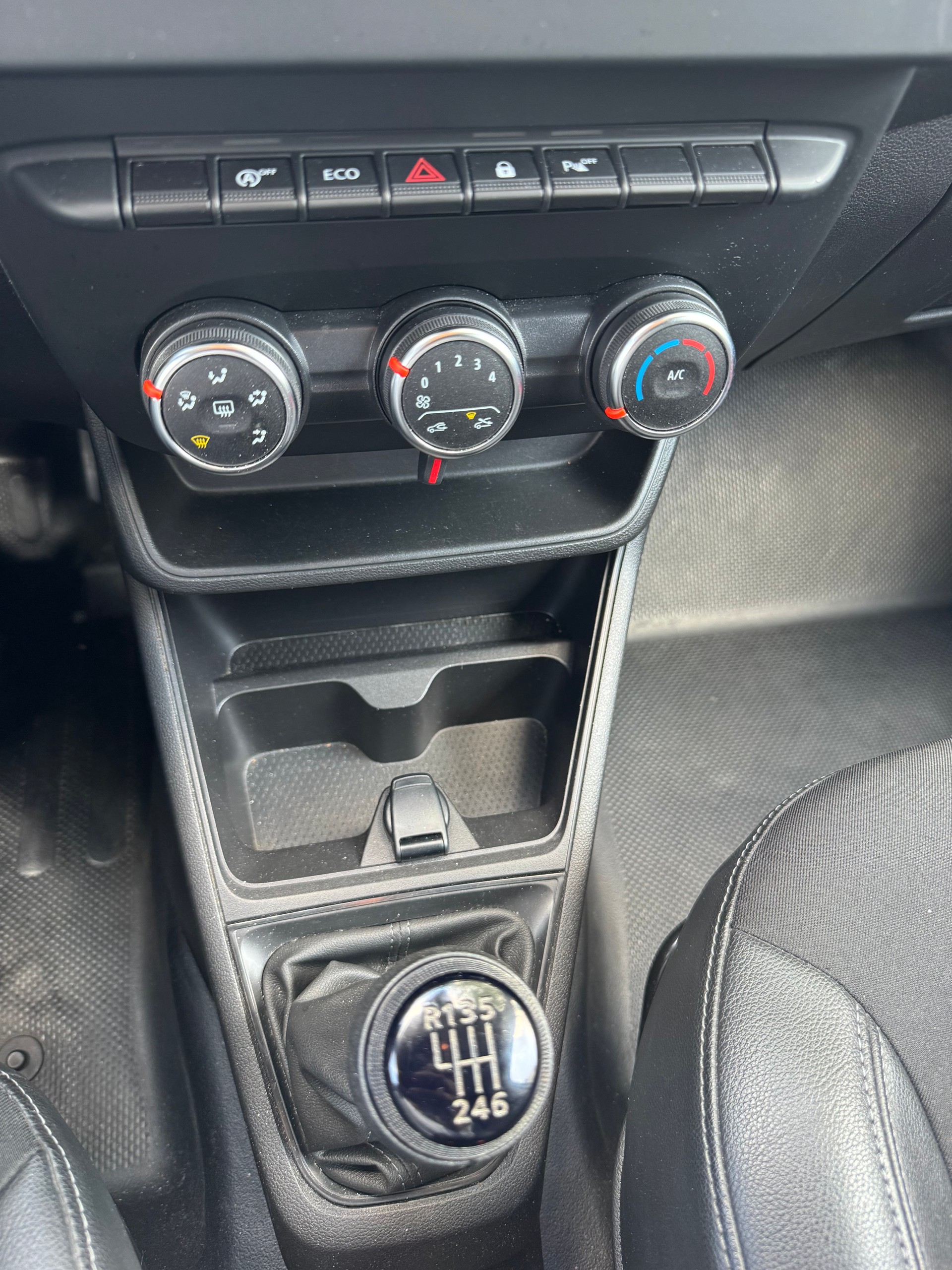 RENAULT Express 1.5 Blue dCi 95 Advance-image-15