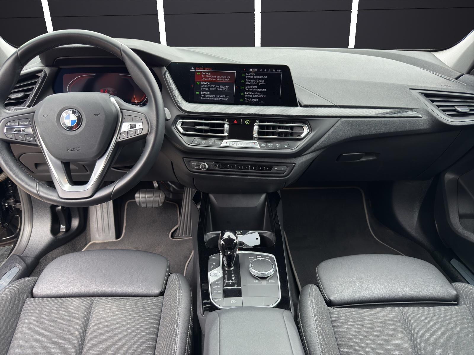 BMW 118i-image-16