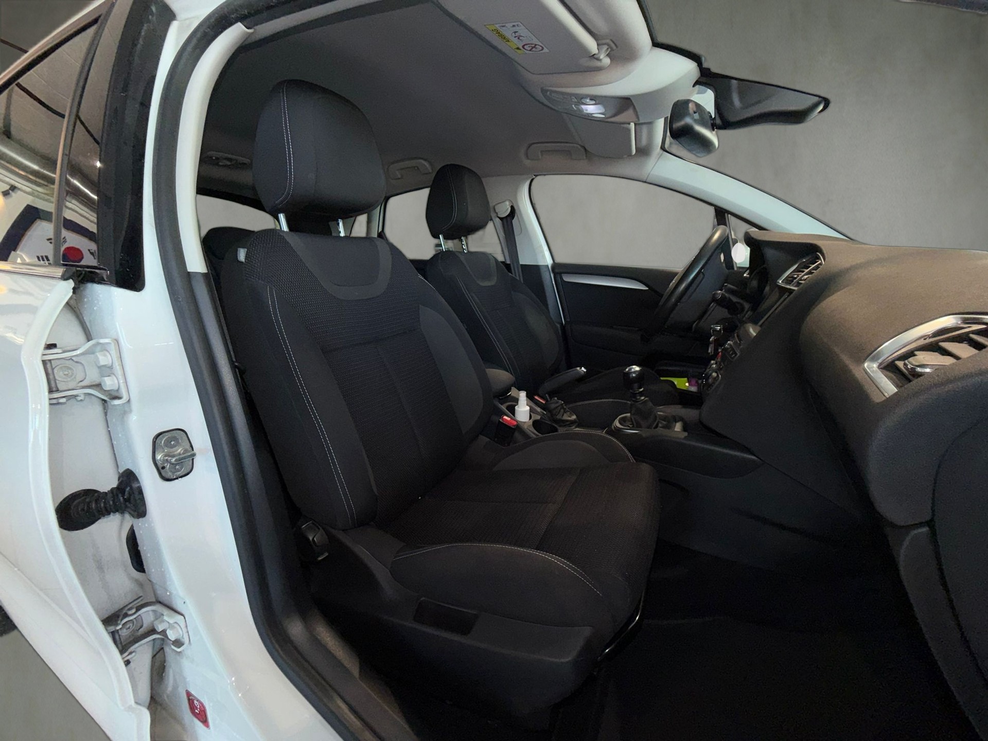 CITROEN C4 1.6 BlueHDi Feel-image-7